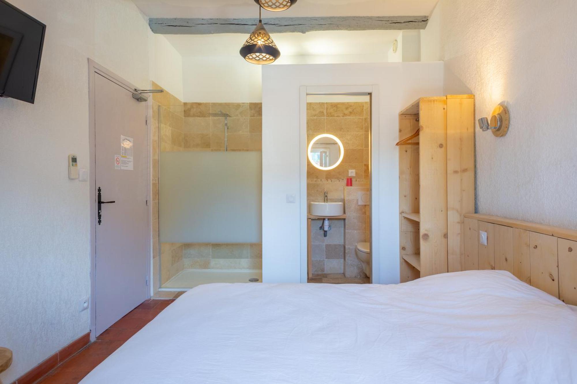 Logis Hotel Beausejour Berre-les-Alpes Exterior photo
